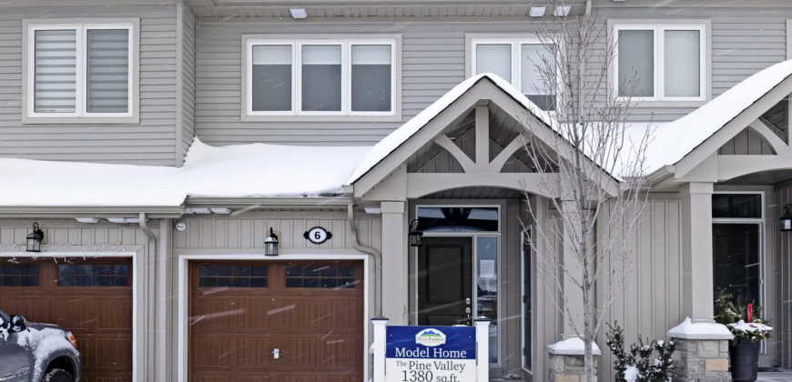 Blue Fairway Townhomes by MacPherson Builders in Collingwood