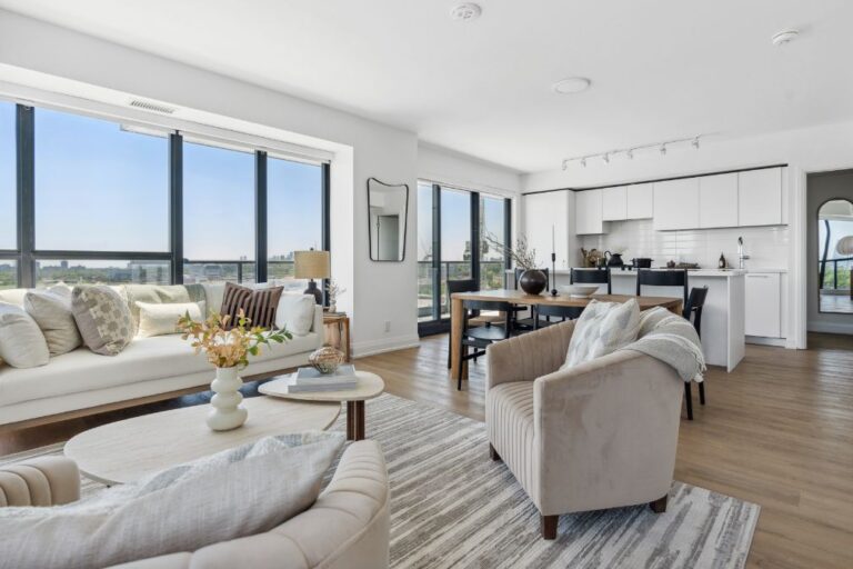 36 Brentcliffe Toronto image 1
